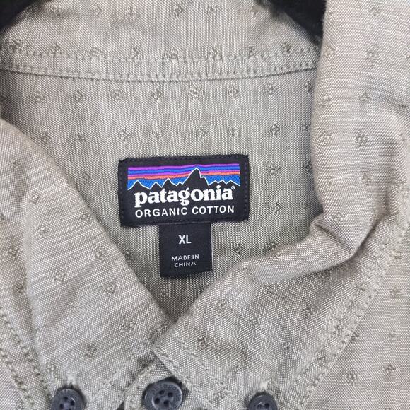 Patagonia Men's XL Button Down Shirt, Organic Cotton Long Sleeve Scorpo Dobby - Picture 2 of 6